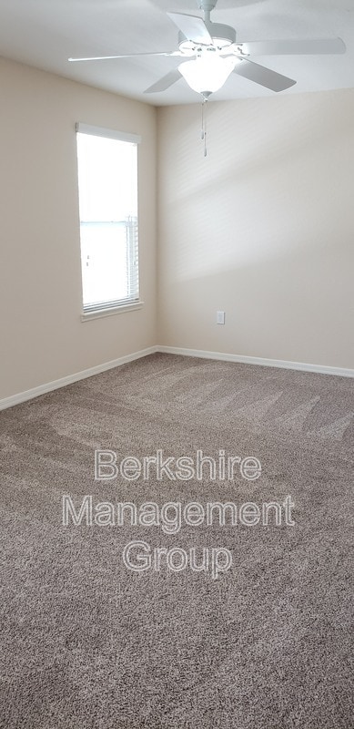 Building Photo - 1012 Dossey Oaks Ln