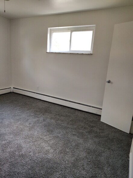 Building Photo - 2528 Flanigan Ct