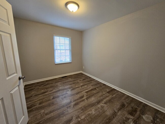 Building Photo - !!!!300 Off Rent!!! Available Now! Great Durham location newly remodeled. Single family home.