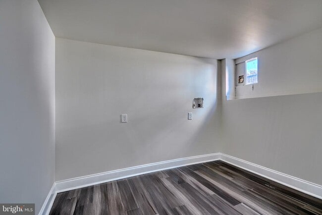 Building Photo - 6504 Rosemont Ave