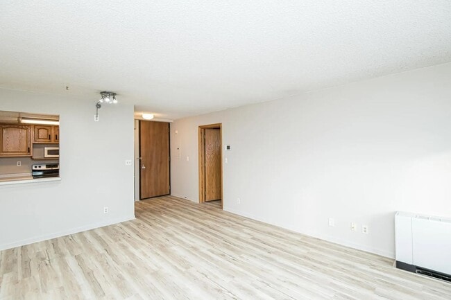 Building Photo - Condo for Rent