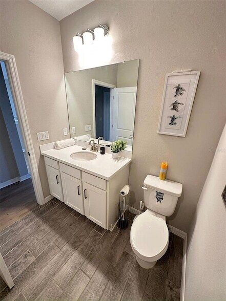 Building Photo - 33805 Astoria Cir