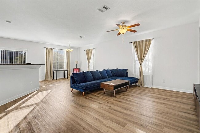 Building Photo - 817 Oatmeal Drive