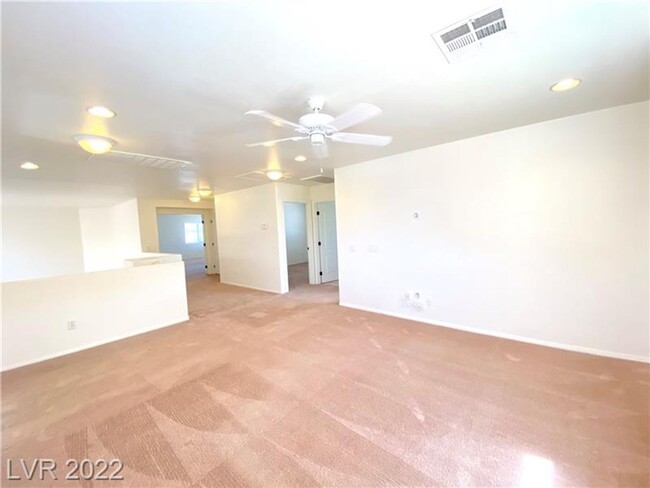 Building Photo - Available March 1, 2025. Gorgeous SW Las V...