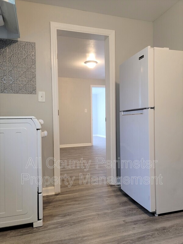 Building Photo - 2349 Mason St