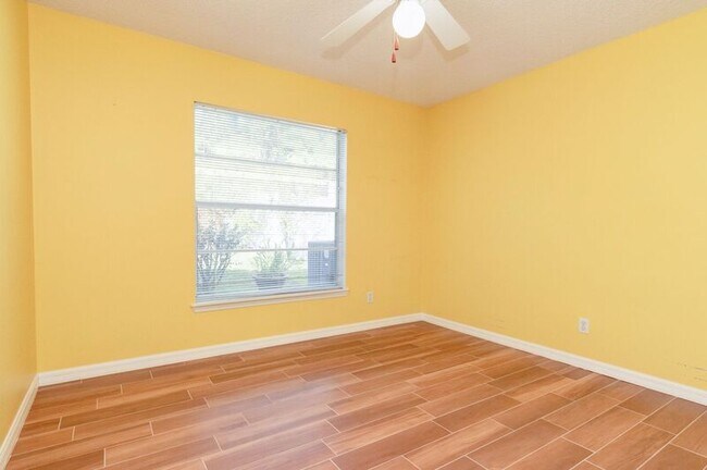Building Photo - 9921 Dean Cove Ln