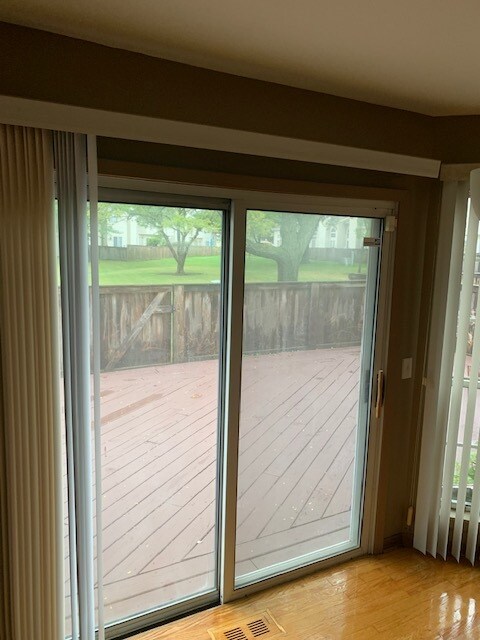 Building Photo - 820 Dracut Ln