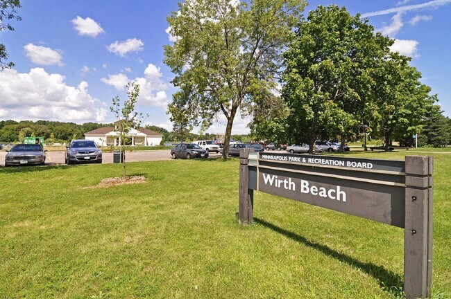 Building Photo - 238 N Irving Ave