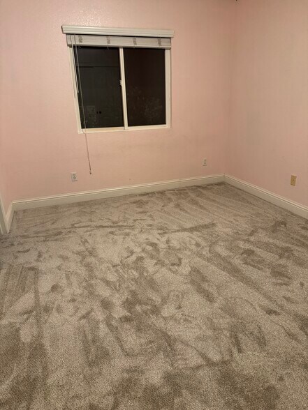 Pink Bedroom - 3209 Burlwood Ct