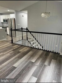 Building Photo - 44 Hidden Lake Dr