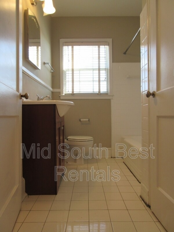 Building Photo - 143 N Merton St