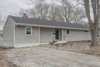 Building Photo - 7300 E 86th St