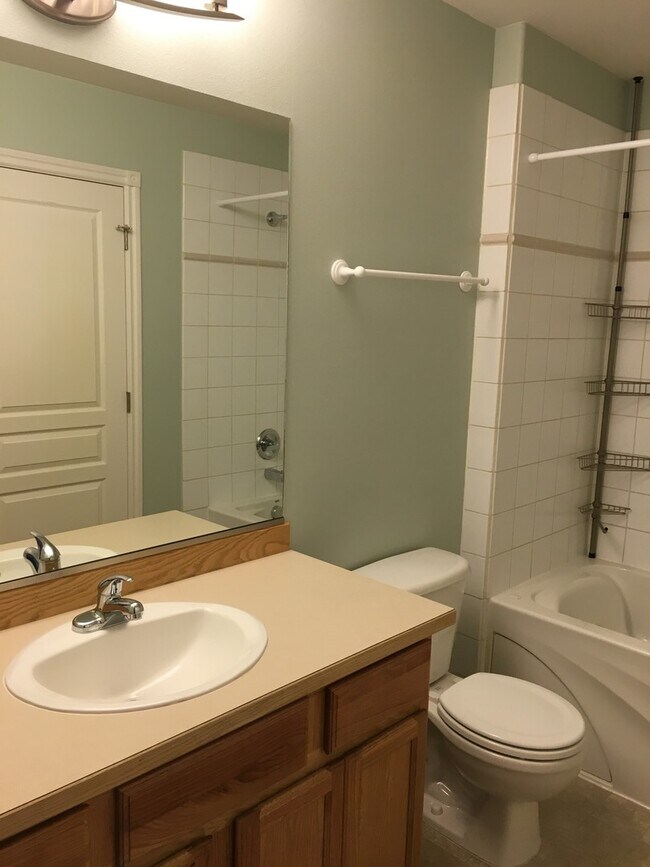 Building Photo - NEW CARPET THROUGHOUT| 2-Bedroom Townhome with Garage