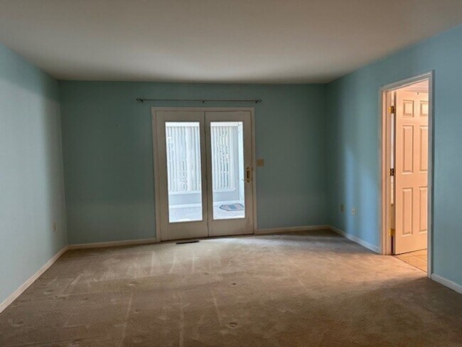 Building Photo - 2033 A Raleigh Rd