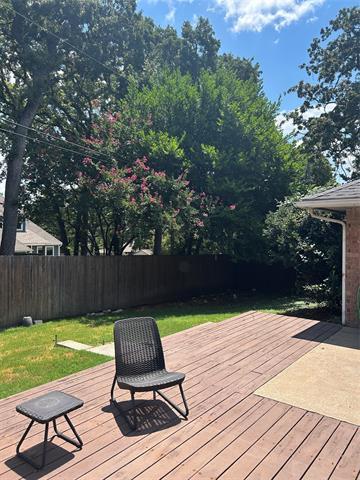 Building Photo - 820 Lake Forest Ct