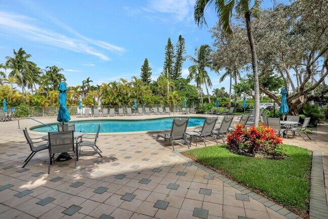 Building Photo - 2851 S Ocean Blvd
