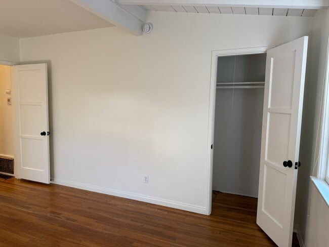 Building Photo - 108 Buena Vista Dr