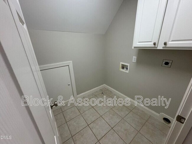 Building Photo - 3304 Drexel Hill Ct