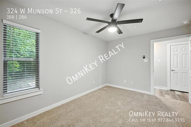 Building Photo - 324 W Munson St