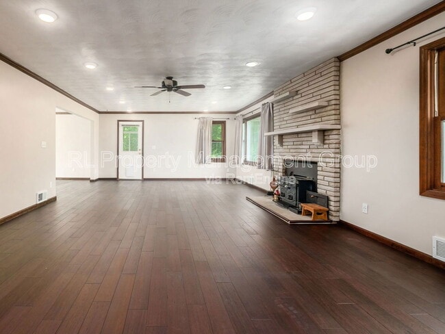 Building Photo - 2517 Minerva Lake Rd