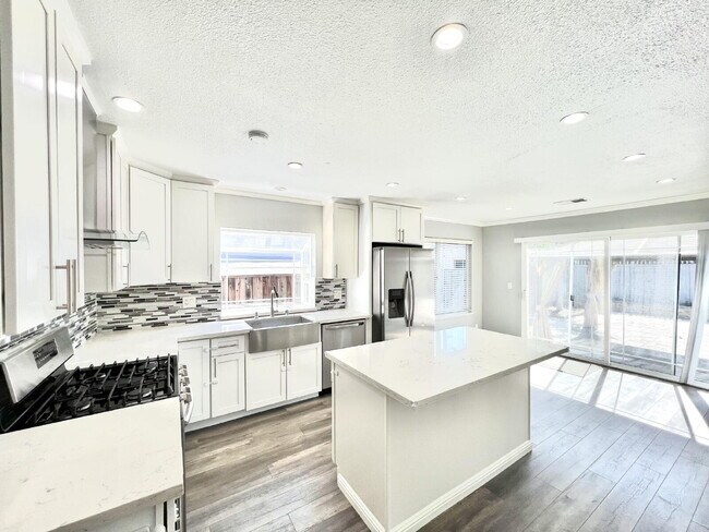 Building Photo - Beautiful 4BR Home in San Jose