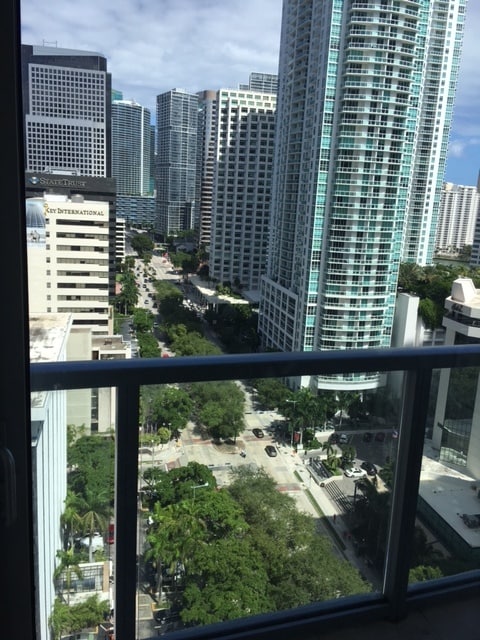 Building Photo - 1060 Brickell Ave