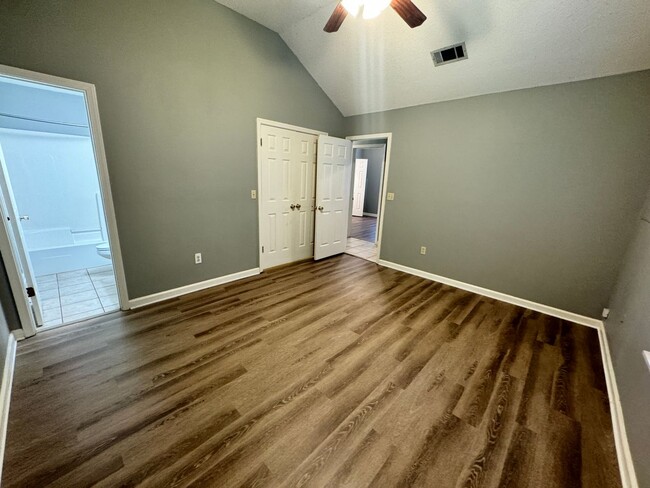 Building Photo - 3BD / 2BA FOR RENT