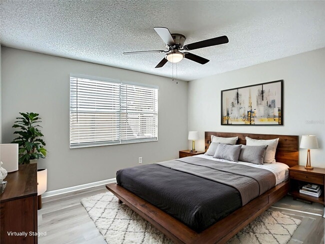 Building Photo - 632 Ephrata Dr