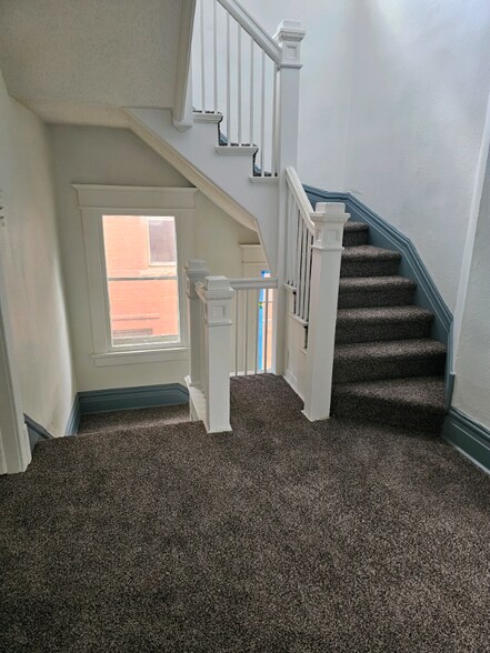 Building Photo - 1203 York St