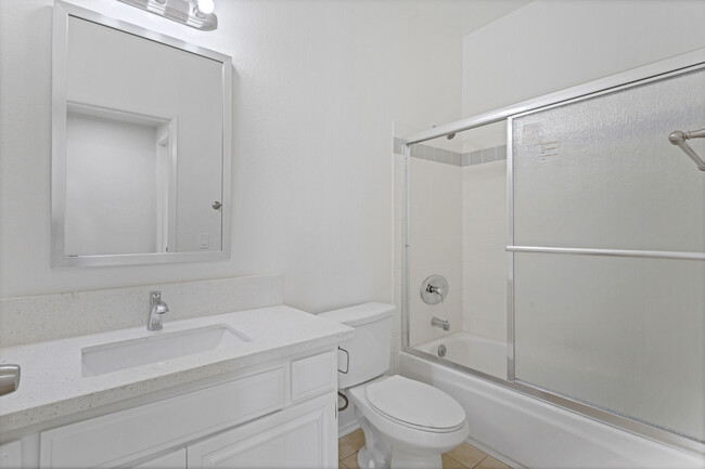 Building Photo - 10823 Hortense St