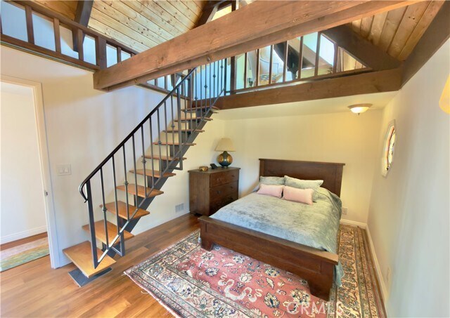 Building Photo - 327 Aster St