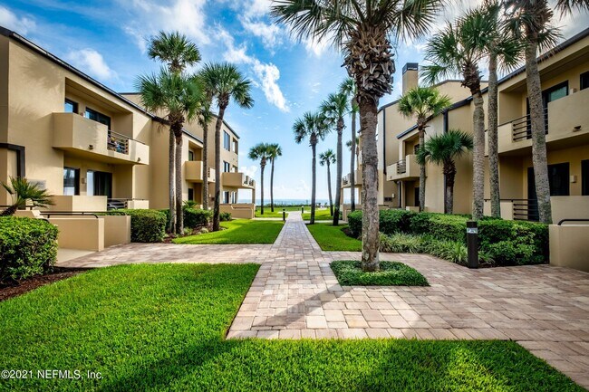 Building Photo - 804 Spinnakers Reach Dr