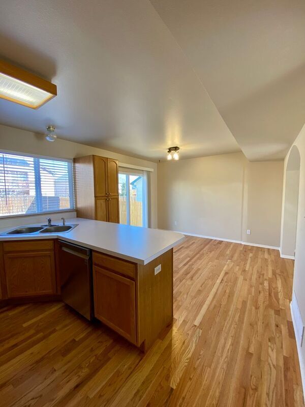 Building Photo - 1048 Scarlet Oak Dr