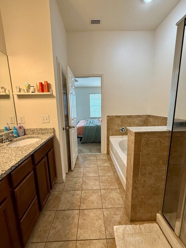 Building Photo - Sawgrass Village Townhomes 3/2.5/1 - Friendly Neighborhood lifestyle