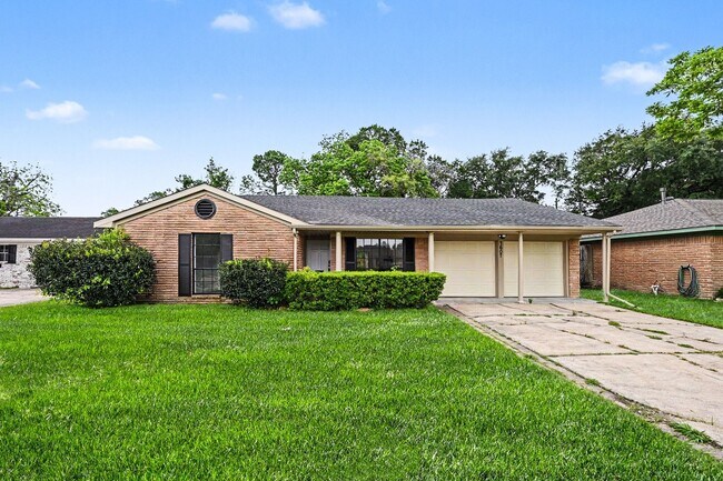 Building Photo - 7607 Grape St