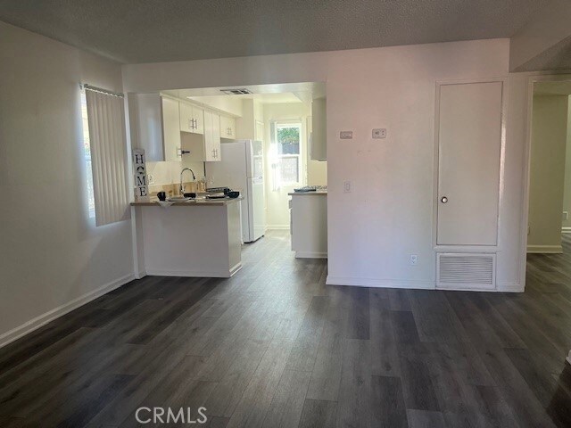 Building Photo - 44220 San Pablo Ave