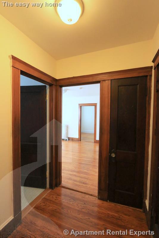 Building Photo - 156-158 Summer St Unit #104