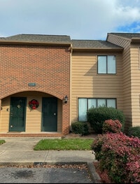 Building Photo - 415 E Broad St