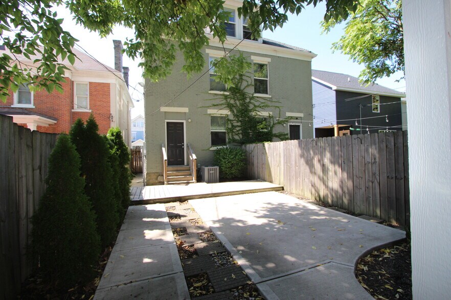 Building Photo - 164 N 18th St