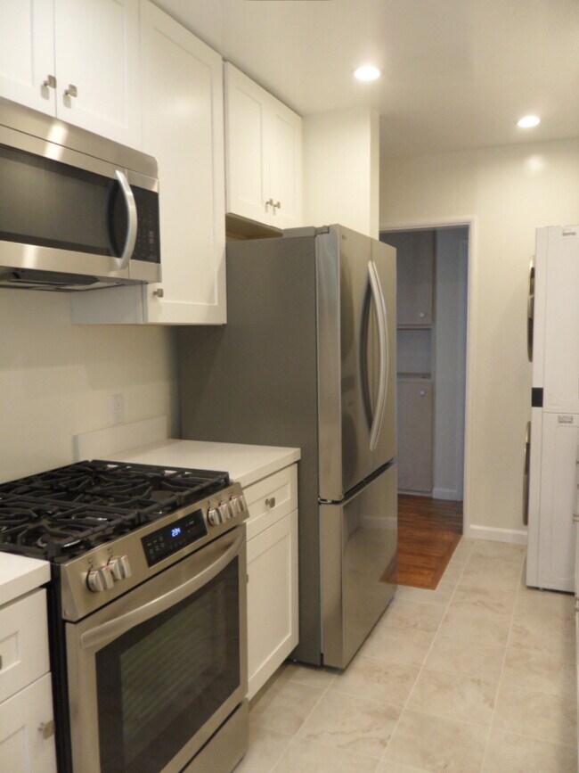 Building Photo - 1821 20th St