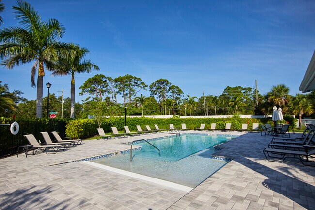 Building Photo - 4028 Via Sienna Cir