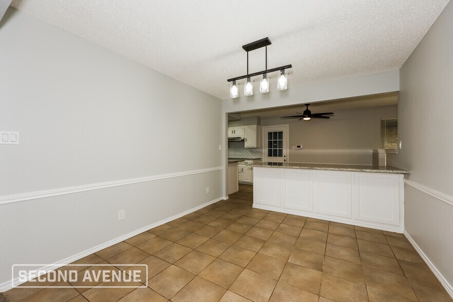 Building Photo - 5405 Valparaiso Trail