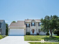 Building Photo - 4 bedroom, 3 bathroom - Available 10/14