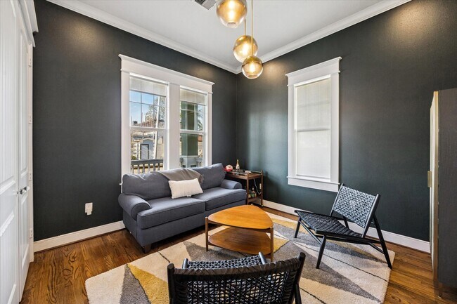 Building Photo - 304 Walton St