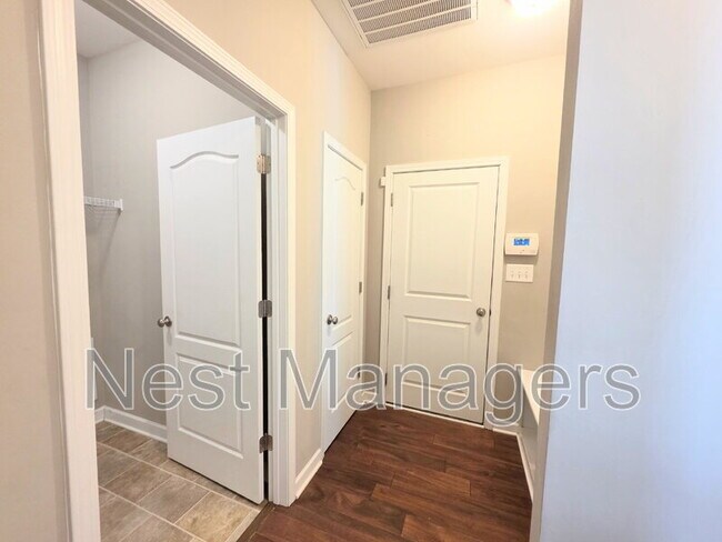 Building Photo - 2229 Andalusian Dr