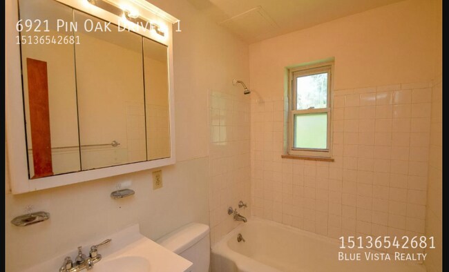 Building Photo - 6921 Pin Oak Dr