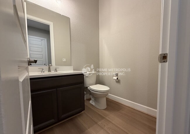 Building Photo - 681 Bacarra St