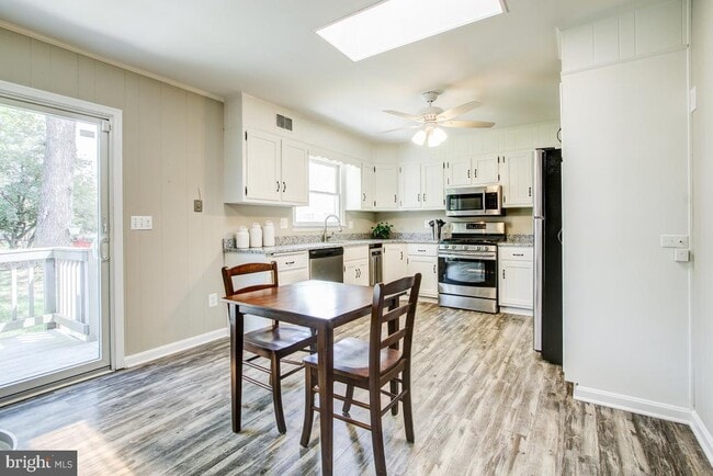 Building Photo - 11803 Rocking Horse Rd