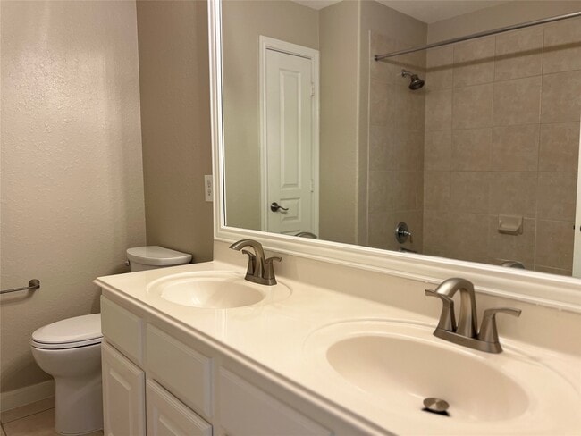 Building Photo - 519 Savannah Springs Way