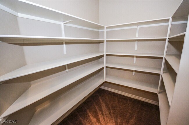 Building Photo - 685 Catalina Aisle St